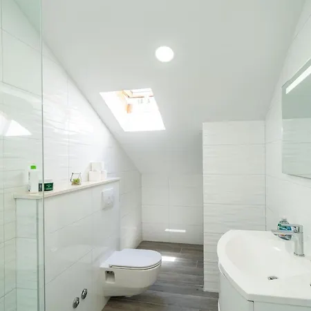 Amalija بيت ضيافة Čilipi