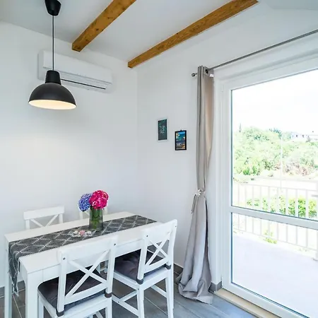Amalija Guest house *